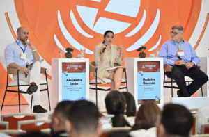 “Panel técnico del Congreso ANH 2025 discutiendo regulación e inversión energética”