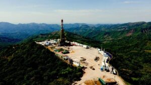 Taladro de perforación para exploración de gas Piedemonte.